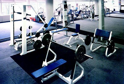 A fitness center at 200 Summit Lake. Courtesy of Reckson Associates Realty Corp., with modifications by Michael R. Tomkins.