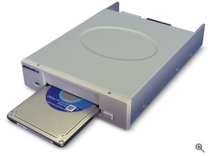 Addonics' IDE Ultra DigiDrive flash reader. Courtesy of Addonics, with modifications by Michael R. Tomkins. Click for a bigger picture!