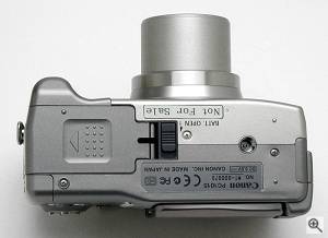 Canon's PowerShot G2 digital camera. Copyright © 2001, The Imaging Resource. All rights reserved. Click for a bigger picture!