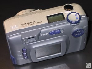 Argus' DC3810 digital camera. Copyright (c) 2003, Michael R. Tomkins. All rights reserved. Click for a bigger picture!