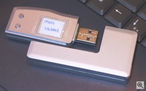 Trek's ThumbDrive camera. Copyright (c) 2003, Michael R. Tomkins. All rights reserved. Click for a bigger picture!