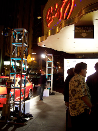 Volvo C30 amuses those standing in lline -- Kodak EasyShare-One (S143) at ISO 160