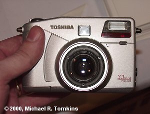 Toshiba's PDR-M70 mockup, shown at PMA 2000.  (c) 2000, Michael R. Tomkins