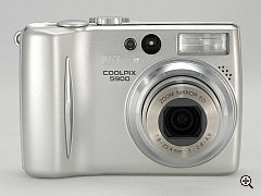 Coolpix.5900 shot at 6:2 with [C]