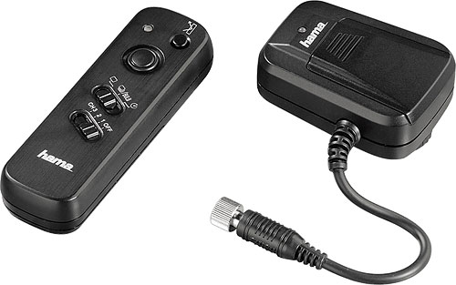 Hama's 5203 Base IR Remote Release transmitter (left) and receiver (right). Photo provided by Hama GmbH & Co KG. Click for a bigger picture!