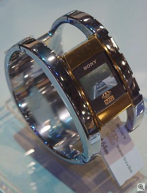 Duo Cam Wristband. Copyright &copy; 2001, Michael R. Tomkins. All rights reserved. Click for a bigger picture!