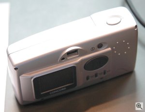 Concord's Eye-Q Duo LCD digital camera. Copyright &copy; 2002, Michael R. Tomkins. All rights reserved.
