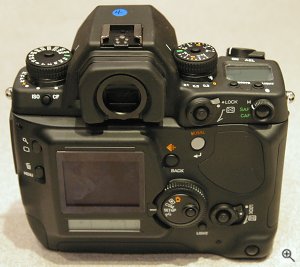 Contax's N Digital SLR digital camera. Copyright © 2002, Michael R. Tomkins, all rights reserved. Click for a bigger picture!