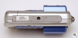 Nikon's Coolpix 2500 digital camera. Copyright © 2002, The Imaging Resource. All rights reserved. Click for a bigger picture!