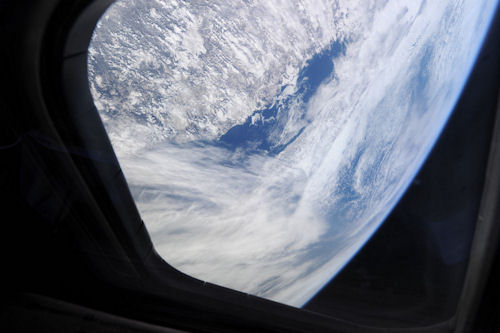 Photo provided by Nikon Inc. / NASA. Click for a bigger picture!