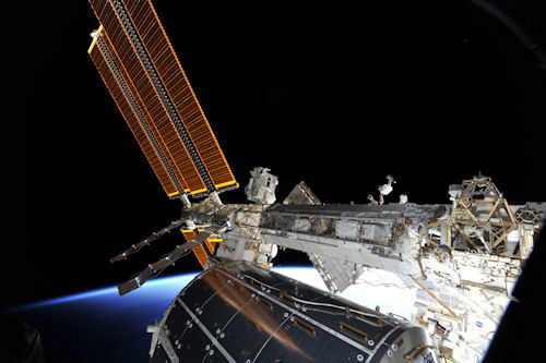 Photo provided by Nikon Inc. / NASA. Click for a bigger picture!