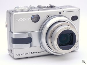Sony's Cyber-shot DSC-V1 digital camera. Copyright © 2003, The Imaging Resource. All rights reserved. Click for a bigger picture!