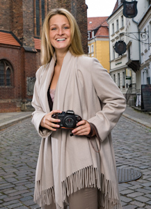 Olympus' E-420 Komachi kit. Courtesy of Olympus, with modifications by Michael R. Tomkins. Click for a bigger picture!