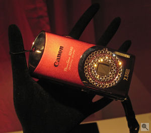 Copyright © 2006, The Imaging Resource. All rights reserved. Click for a bigger picture!