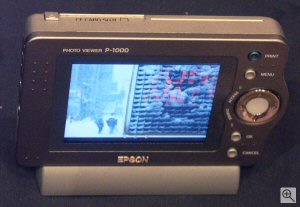 Epson's P-1000 photo viewer. Copyright &copy; 2003, The Imaging Resource. All rights reserved. Click for a bigger picture!