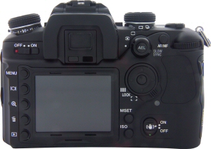 Konica Minolta's Maxxum 7 Digital. Courtesy of Konica Minolta, with modifications by Michael R. Tomkins. Click for a bigger picture!
