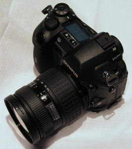 Copyright (c) 2003, The Imaging Resource. All rights reserved.