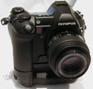 Copyright (c) 2003, The Imaging Resource. All rights reserved.