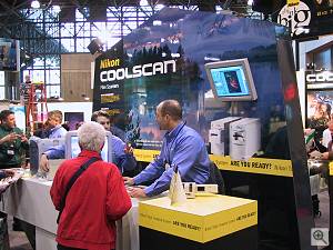 Copyright (c) 2000, Michael R. Tomkins.  All rights reserved. Click for a bigger picture!