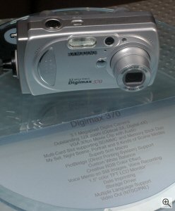 Samsung's Digimax 370 digital camera. Copyright © 2004, The Imaging Resource. All rights reserved. Click for a bigger picture!