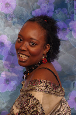 Original image before retouching with Portrait Pro 9. Photo provided by Anthropics Technology Ltd. Click for a bigger picture!