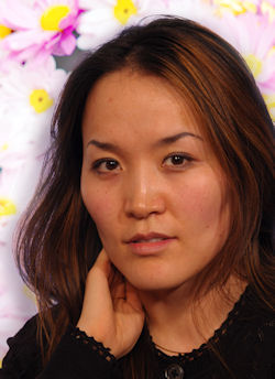 Original image before retouching with Portrait Pro 9. Photo provided by Anthropics Technology Ltd. Click for a bigger picture!