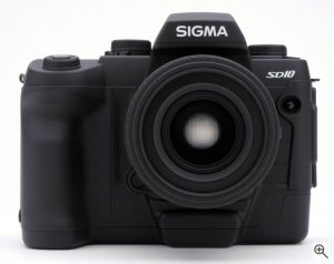 Sigma's SD10 digital camera. Copyright © 2003, The Imaging Resource. All rights reserved. Click for a bigger picture!