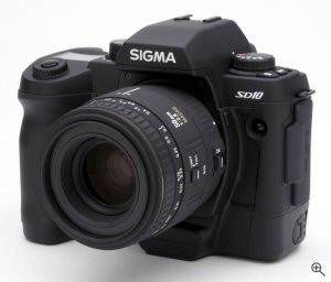 Sigma's SD10 digital camera. Copyright © 2003, The Imaging Resource. All rights reserved. Click for a bigger picture!