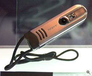 Sony's unnamed neck-strap concept camera. Courtesy of Juergen Specht - click for a bigger picture!