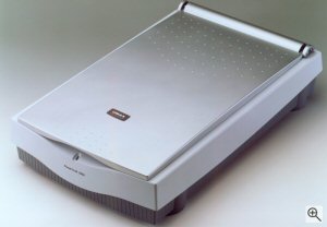 UMAX's PowerLook 1000 flatbed scanner. Courtesy of UMAX Technologies Inc.,with modifications by Michael R. Tomkins. Click for a bigger picture!