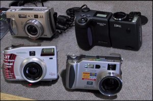 New cameras on display in the stores. (c)2000 David Kamanski, with modifications by Michael R. Tomkins