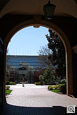 Click to see ZZ3ARCH1.JPG