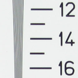 Canon PowerShot SD550 digital camera image