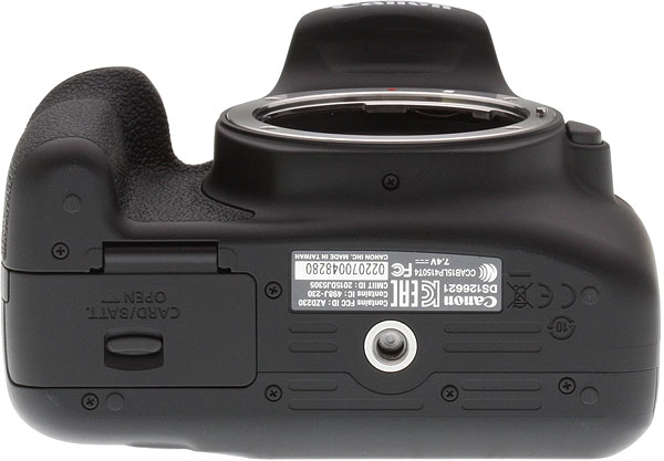 Canon T6 Review -- Product shot