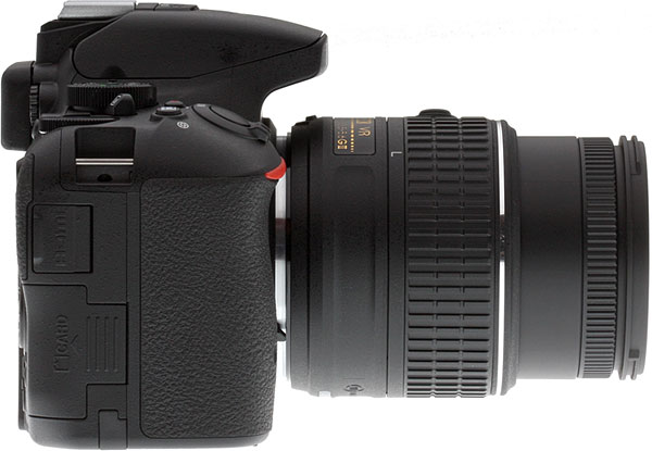 Nikon D5500 Review -- Right view of the camera with the 18-55mm kit lens