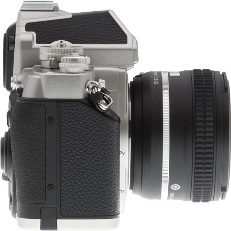 Nikon DF Review -- Right view