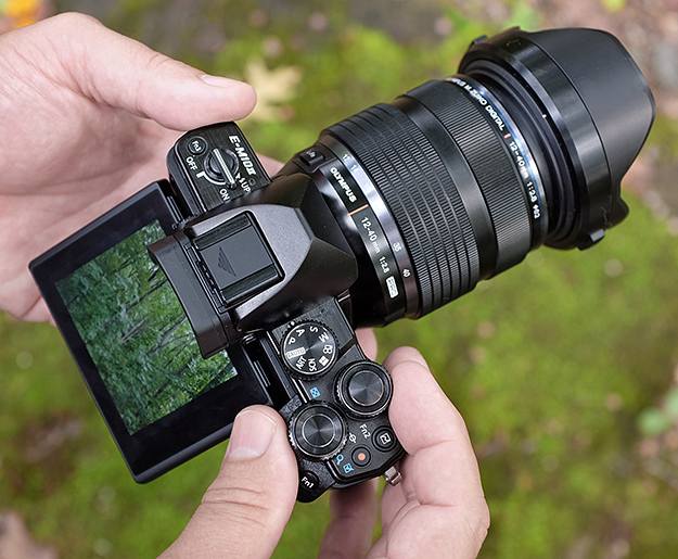 Olympus E-M10 II Review - product shot