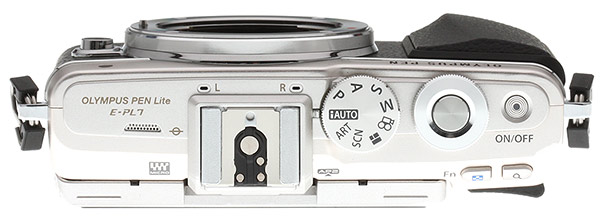 Olympus E-PL7 Review - top view