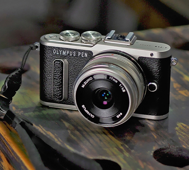 Olympus E-PL8 - Front Quarter view