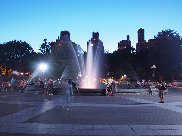 Olympus E-P5 Review - Sample evening photo