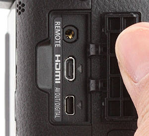 Panasonic G7 Review -- Product Image