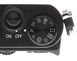 Panasonic GM5 Review -- top controls