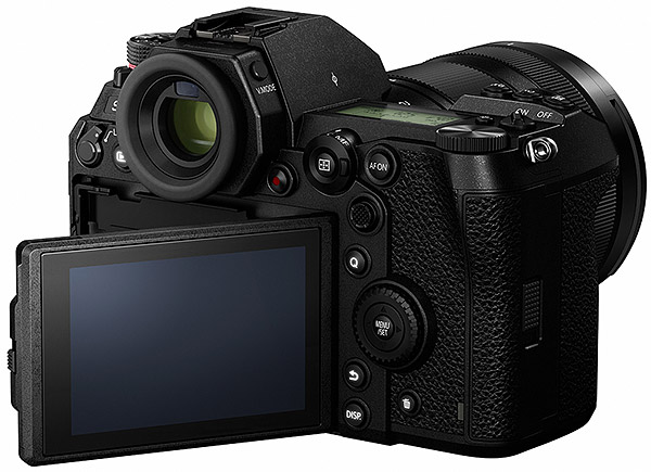 Panasonic S1R Review -- Product Image