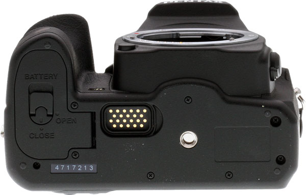 Pentax K-3 review -- Bottom view