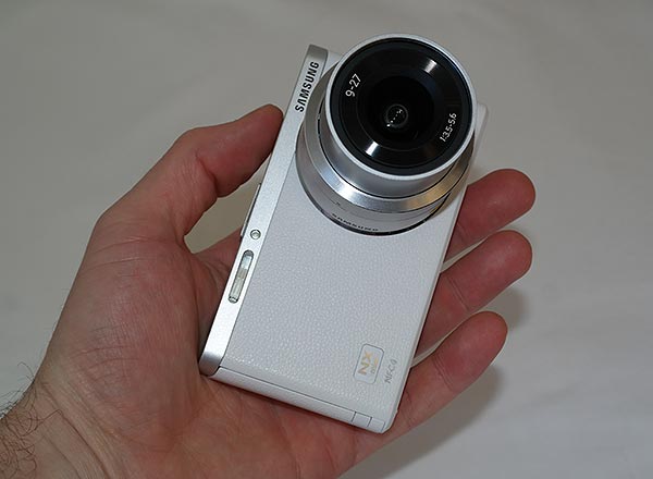Samsung NX Mini Review -- in hand with 9-27mm kit lens