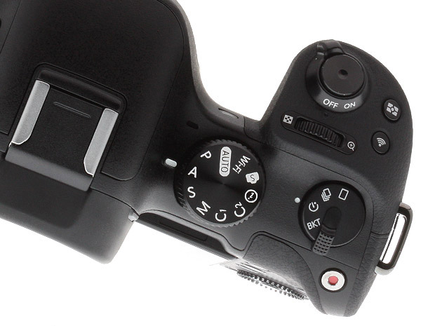 Samsung NX30 Review -- NX30 controls