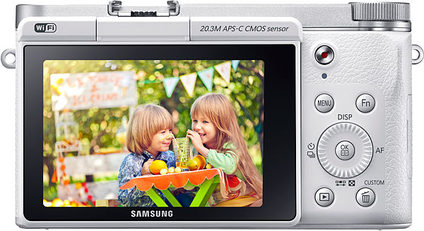 Samsung NX3000 Review -- Rear view