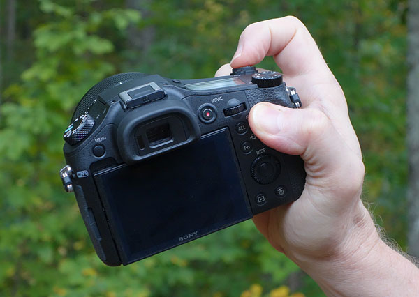 Sony RX10 review -- in hand