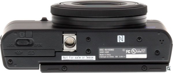 Sony RX100 II review -- bottom view