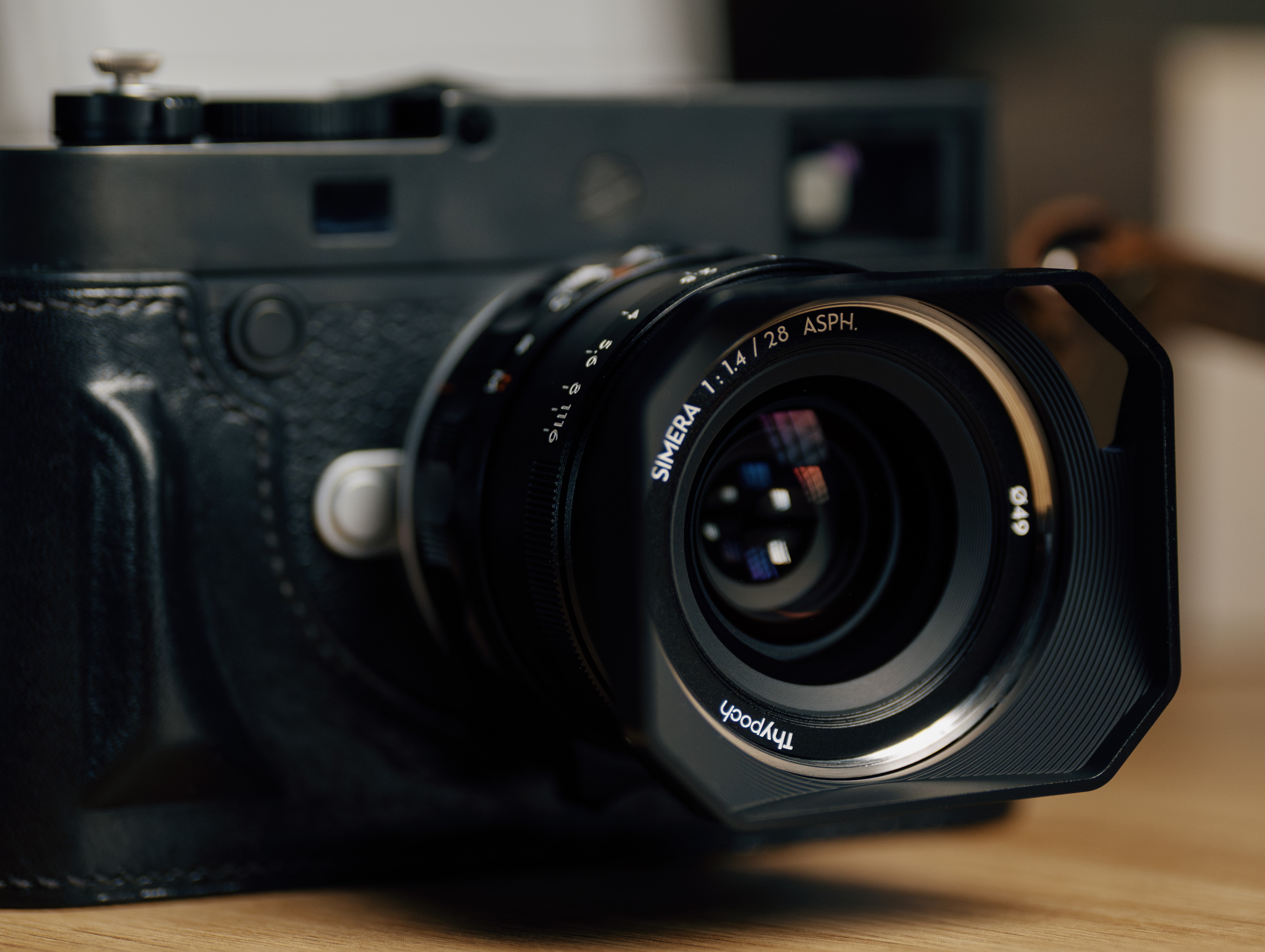 Thypoch Simera 28 Type II on Leica M camera.